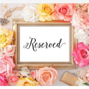 RESERVED for @paussat99